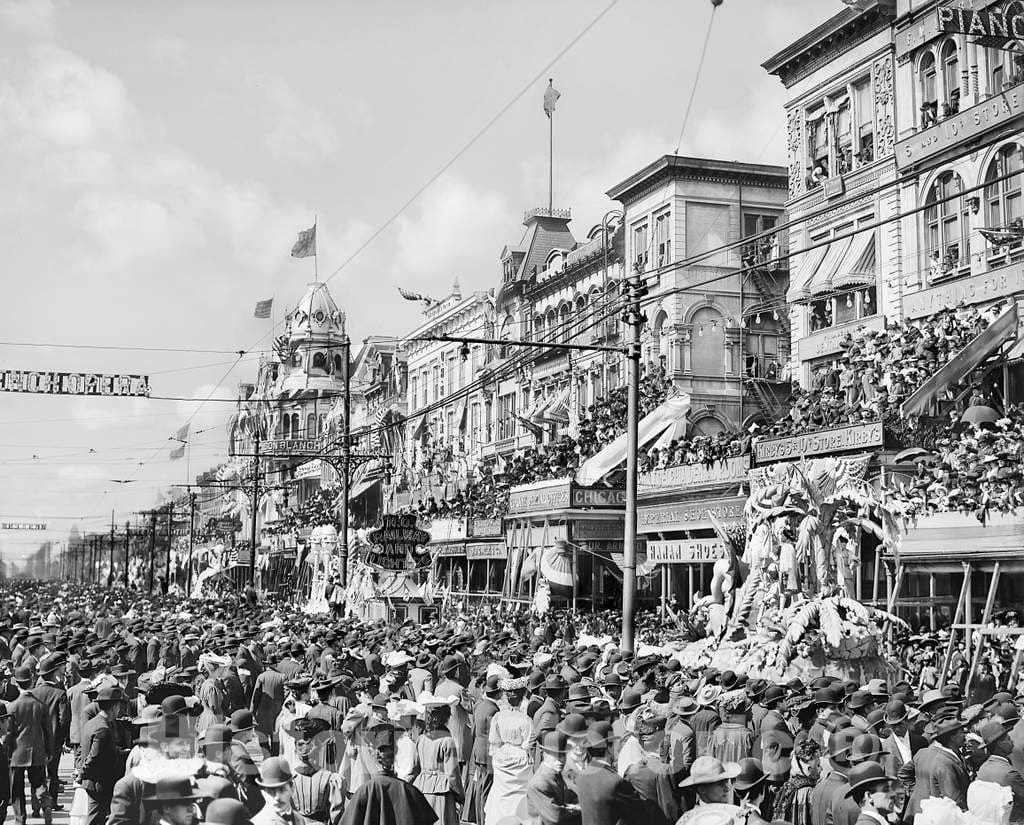 Historic Black & White Photo - New Orleans, Louisiana - Crowds at the Rex Pagaent, c1907 -