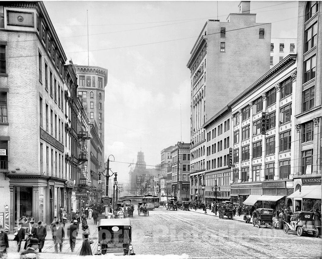 Rochester Historic Black & White Photo, Traffic on Main Street, c1905 -