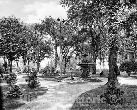 Historic Black & White Photo - Syracuse, New York - Fayette Park, c1903 -