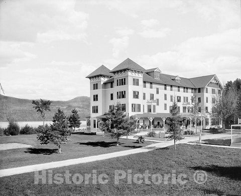Vermont Historic Black & White Photo, The Mountain Spring Hotel on Lake Dunmore, Salisbury, c1903 -